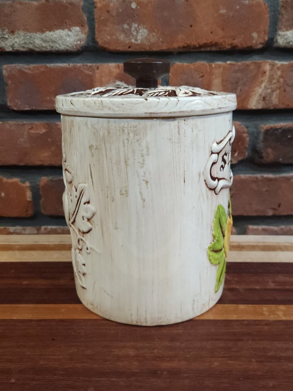 Vintage Treasure Craft Ceramic Wood Grain Apple Sugar Canister Cottagecore Retro - Picture 7 of 14